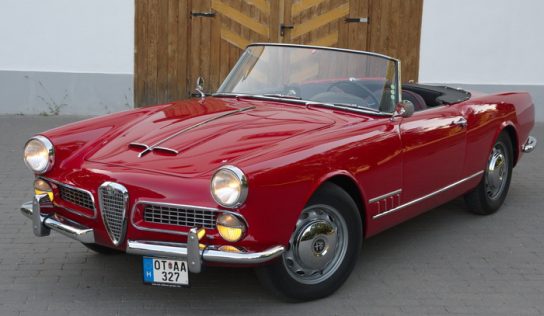 Alfa Romeo 2000 Touring Spider –  alias Piroska